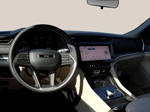 New 2026 Jeep Grand Cherokee Limited RWD image 13