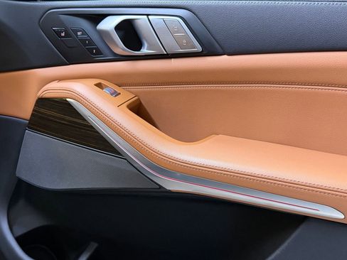 Used 2020 BMW X7 xDrive40i w/ Premium Package image 60