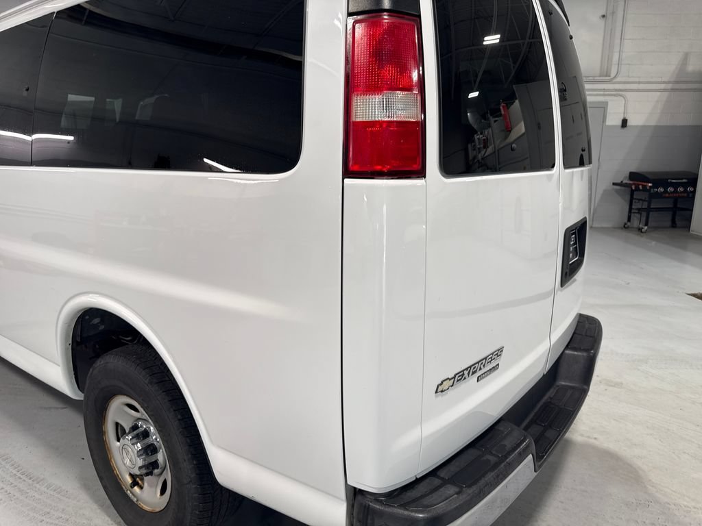 Used 2016 Chevrolet Express 2500 LT w/ LT Preferred Equipment Group RWD image 48