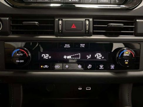 Used 2023 Nissan Pathfinder S AWD/4WD image 56