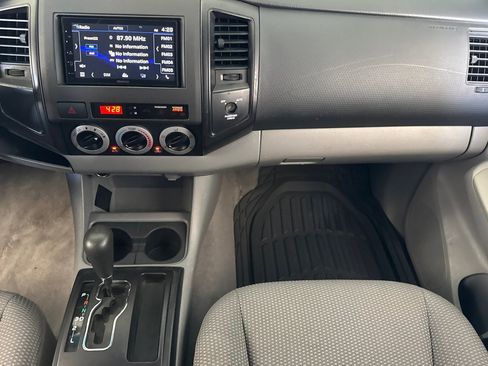 Used 2011 Toyota Tacoma 2WD Access Cab image 28