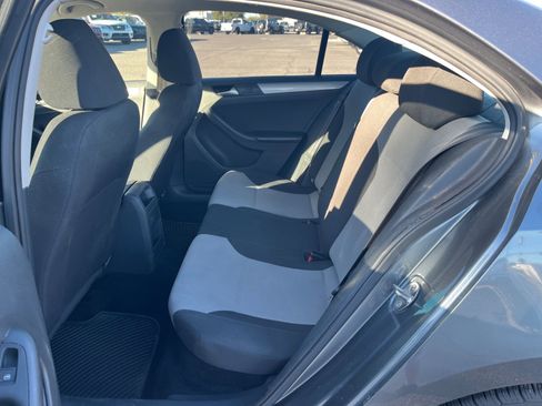 Used 2017 Volkswagen Jetta S image 17