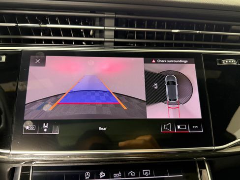Used 2020 Audi Q8 Premium Plus w/ Premium Plus Package AWD/4WD image 16