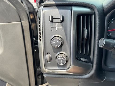Used 2018 Chevrolet Silverado 1500 LT w/ All Star Edition AWD/4WD image 21