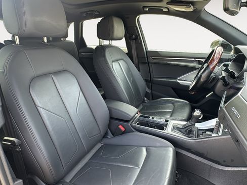Used 2024 Audi Q3 2.0T Premium w/ Convenience Package AWD/4WD image 28
