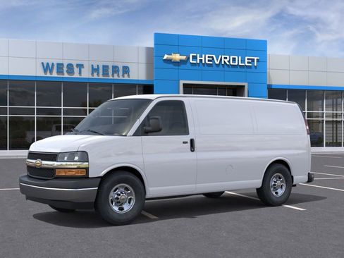 New 2026 Chevrolet Express 3500 RWD image 2