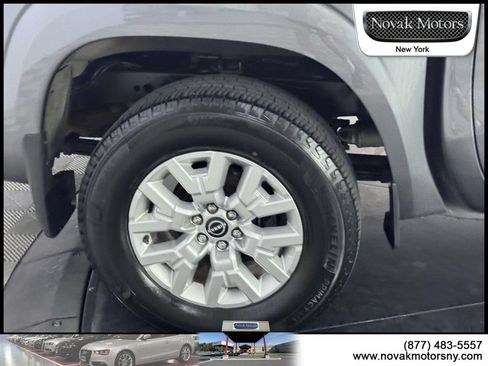 Used 2023 Nissan Frontier SV w/ SV Premium Package AWD/4WD image 6