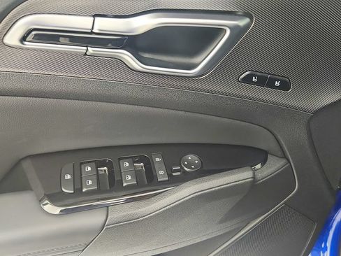 Used 2025 Kia Sportage SX FWD image 22