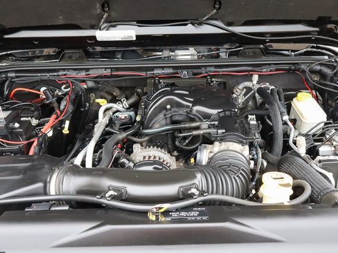 Used 2017 Jeep Wrangler Unlimited Rubicon image 30