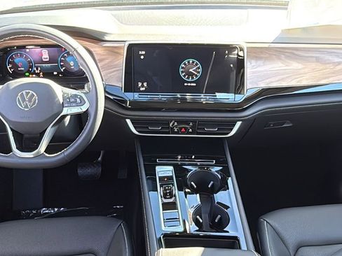 New 2026 Volkswagen Atlas SE image 13