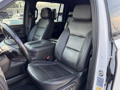 Used 2021 Chevrolet Suburban Z71 w/ Rear Media and Nav Package AWD/4WD image 16