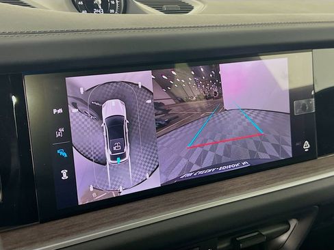 New 2026 Porsche Cayenne E-Hybrid Coupe AWD/4WD image 17