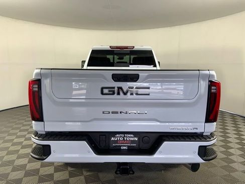 Used 2026 GMC Sierra 3500 Denali Ultimate AWD/4WD image 10