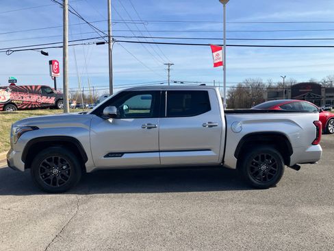Used 2023 Toyota Tundra Platinum image 4