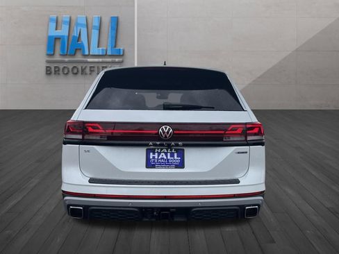 New 2026 Volkswagen Atlas Peak Edition AWD/4WD image 4