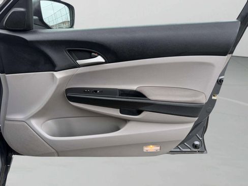 Used 2012 Honda Accord LX image 18