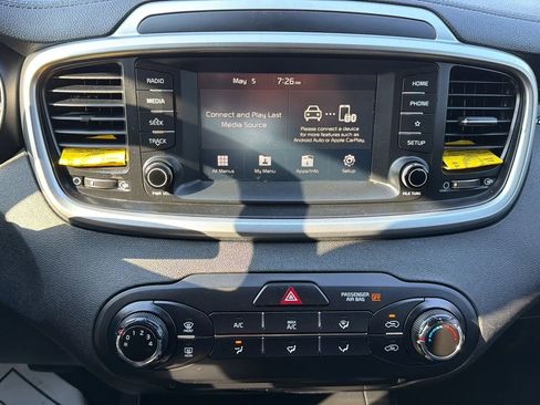 Used 2019 Kia Sorento L FWD image 18