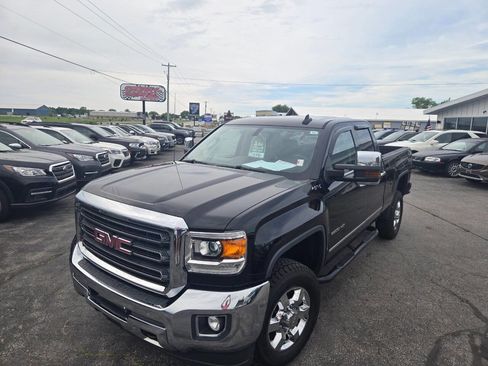Used 2017 GMC Sierra 2500 SLT w/ Snow Plow Prep Package AWD/4WD image 11