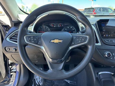 Used 2020 Chevrolet Malibu LT FWD image 24
