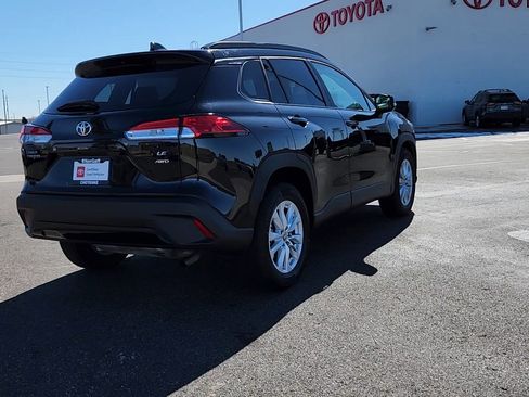 Certified 2023 Toyota Corolla Cross LE image 3