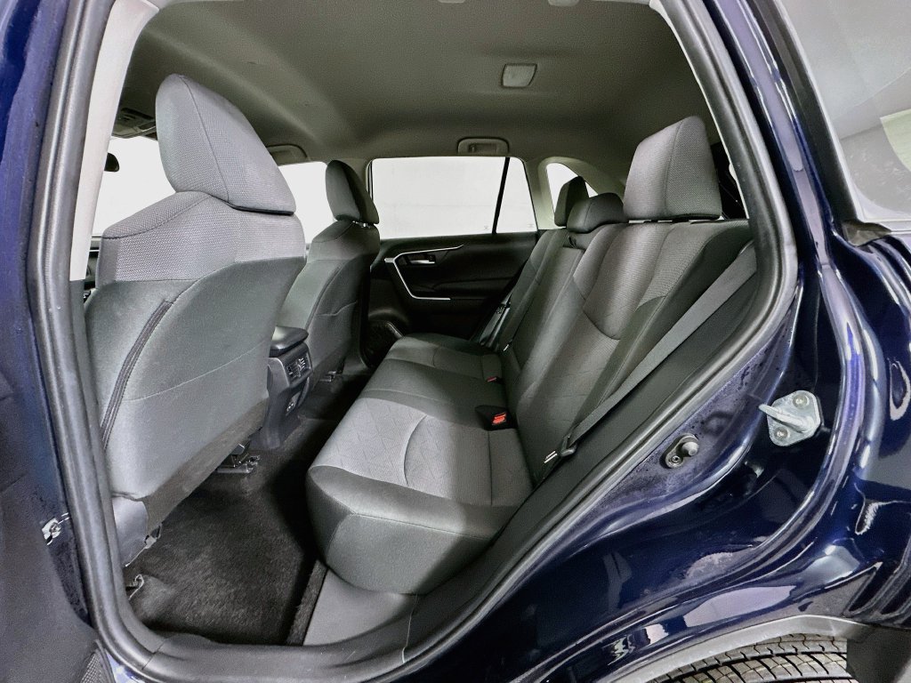 Used 2025 Toyota RAV4 XLE FWD image 23