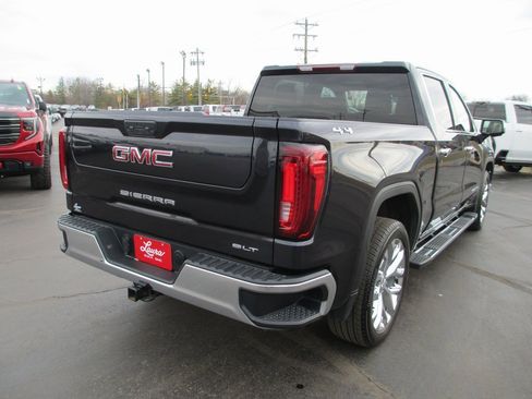 Certified 2022 GMC Sierra 1500 SLT w/ SLT Premium Package image 5