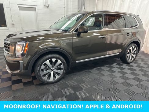 Used 2022 Kia Telluride S image 1