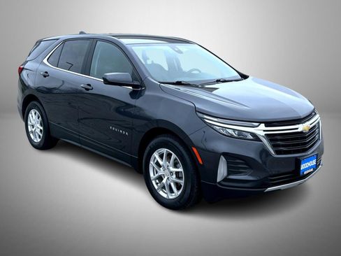Used 2022 Chevrolet Equinox LT image 3