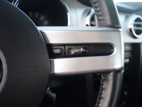 Used 2007 Ford Mustang GT Premium RWD image 5