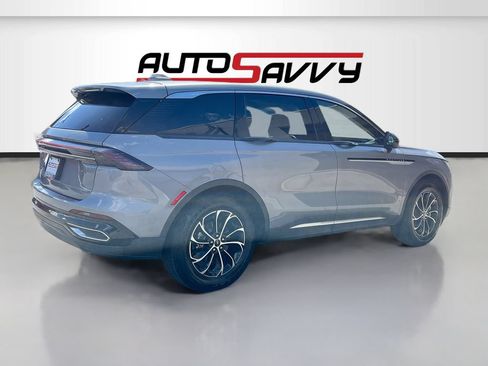 Used 2025 Lincoln Nautilus Premier w/ Equipment Group 102A AWD/4WD image 7