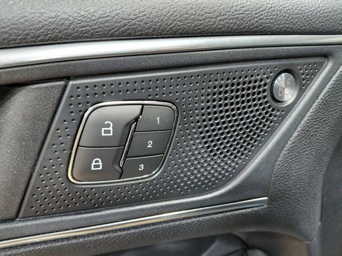 Certified 2020 Ford Edge Titanium AWD/4WD image 11