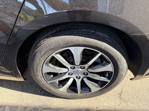 Used 2016 Acura TLX image 6