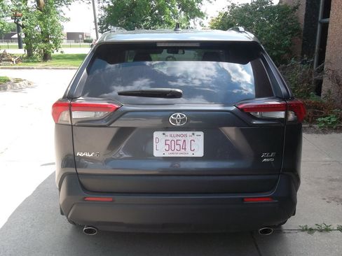 Used 2025 Toyota RAV4 XLE Premium w/ Weather Package AWD/4WD image 5
