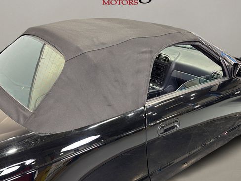 Used 2003 Ford Thunderbird Deluxe image 25