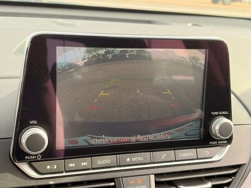 Certified 2024 Nissan Altima 2.5 SV FWD image 22