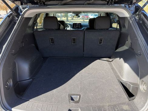 Used 2025 Chevrolet Blazer LT image 31