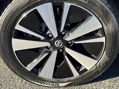 Certified 2020 Nissan Altima 2.5 SV image 9