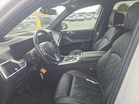 Used 2025 BMW X5 sDrive40i RWD image 9