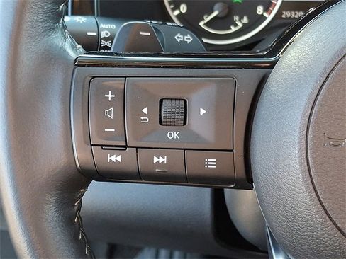 Used 2025 Nissan Pathfinder SL image 22