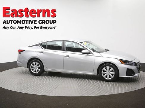 Used 2023 Nissan Altima 2.5 S FWD image 45