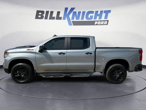 Used 2025 Chevrolet Silverado 1500 LT Trail Boss w/ Convenience Package II AWD/4WD image 2