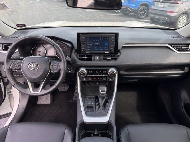 Used 2022 Toyota RAV4 XLE Premium AWD/4WD image 14