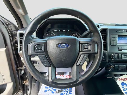 Used 2018 Ford F150 XLT AWD/4WD image 11