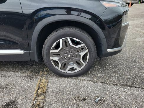 Certified 2022 Hyundai Santa Fe Limited image 17