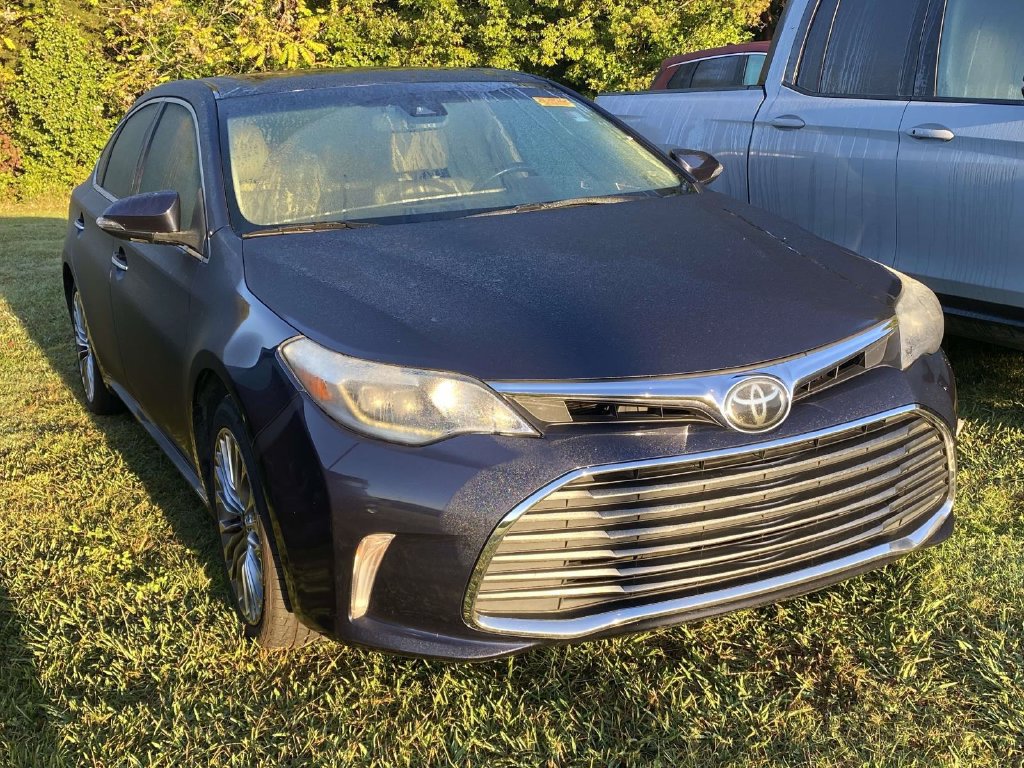 Used 2017 Toyota Avalon Limited FWD image 3