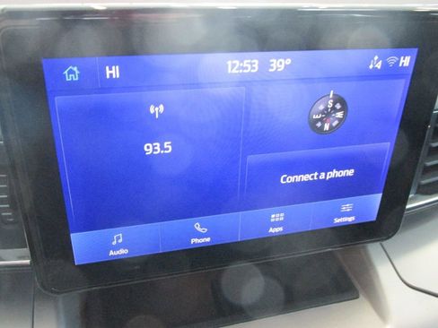 Used 2024 Ford Explorer XLT w/ Equipment Group 202A image 20