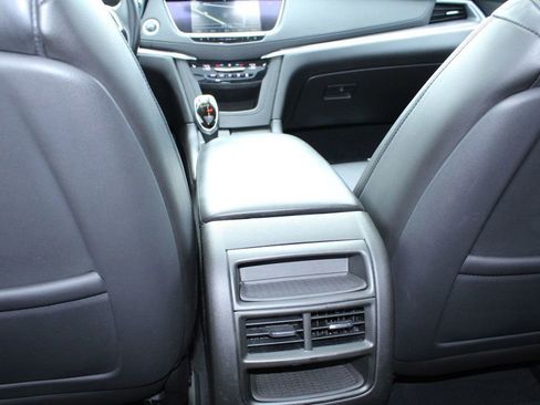Used 2018 Cadillac XT5 Luxury w/ Driver Awareness Package image 35