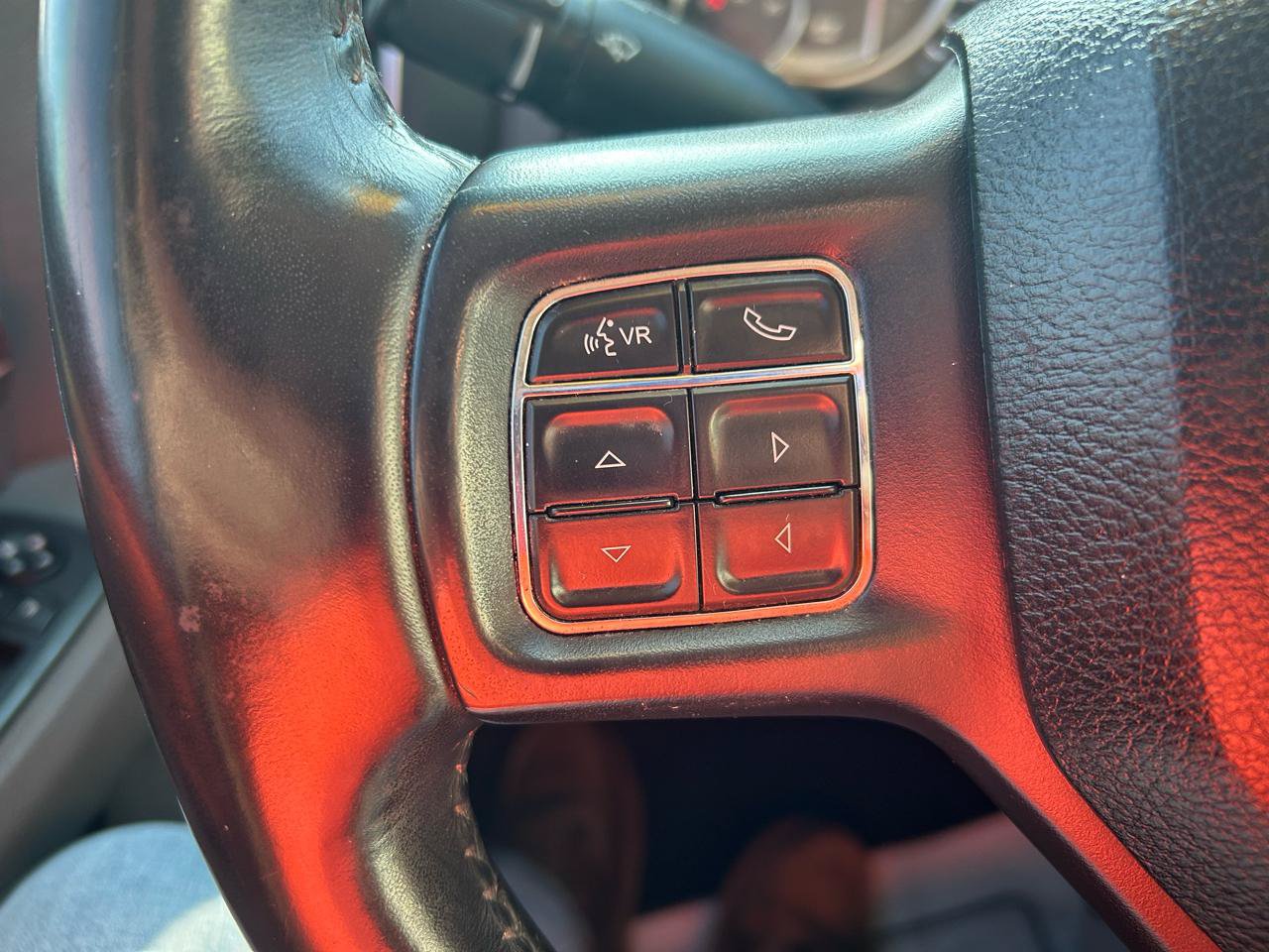 Used 2019 RAM 1500 Classic SLT w/ Black Appearance Group AWD/4WD image 17