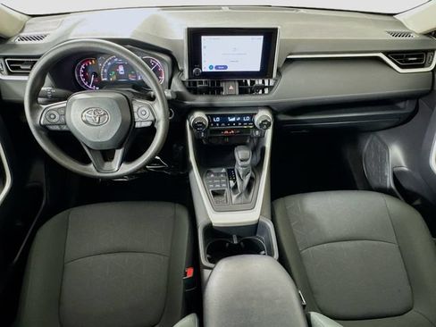 Used 2025 Toyota RAV4 XLE AWD/4WD image 24