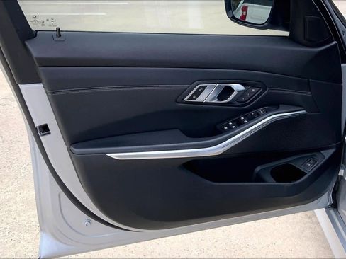 Used 2019 BMW 330i Sedan w/ Premium Package image 21